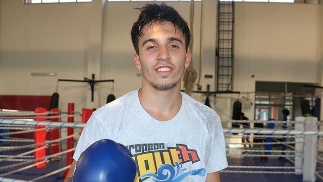 Milli sporcu Samet Gümüş&#039;ten altın madalya