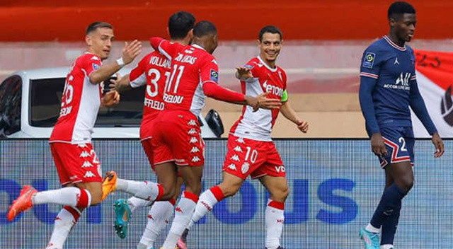 Neymar ve arkadaşlarını rezil ettiler! Monaco, Paris Saint-Germain&#039;i farka boğdu