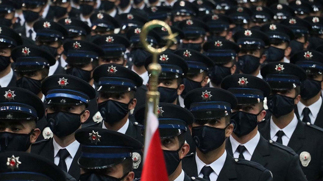 Polislerin &#039;şark&#039; görev sürelerinin düşmesi kararı Resmi Gazete&#039;de