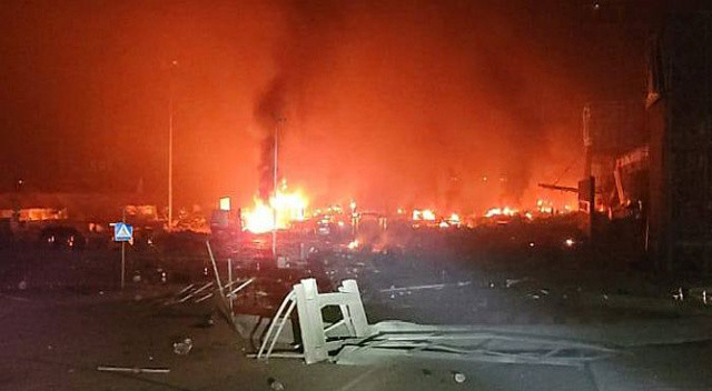 Rusya, Kiev'de AVM'yi füze ile vurdu: 4 ölü Rusya, Kiev'de AVM'yi füze ile vurdu: 4 ölü
