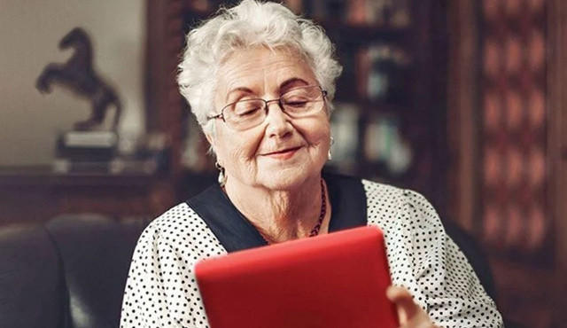 Teknolojiyi kullanabilen yaşlılar daha mutlu Teknolojiyi kullanabilen yaşlılar daha mutlu