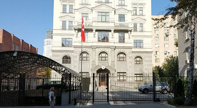 Türkiye'nin Kiev Büyükelçiliği boşaltıldı Türkiye'nin Kiev Büyükelçiliği boşaltıldı