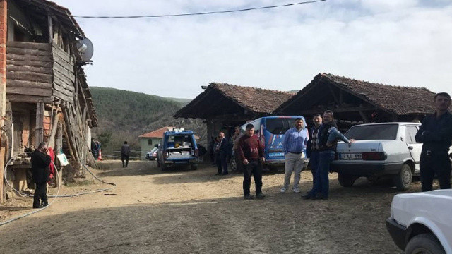 3 aile arasında kanlı hesaplaşma! Ölü ve yaralılar var 3 aile arasında kanlı hesaplaşma! Ölü ve yaralılar var