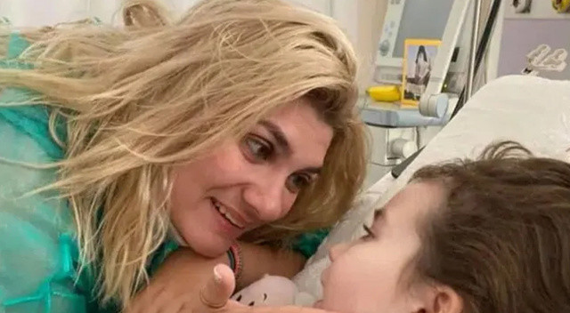 Annenin tebessümünün ardından dehçet çıktı! Annenin tebessümünün ardından dehçet çıktı!