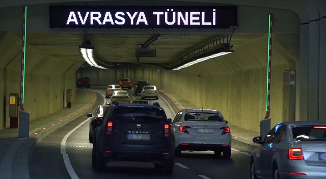 Avrasya Tüneli'nde yeni dönem: Motosikletlerden alınacak ücret belli oldu Avrasya Tüneli'nde yeni dönem: Motosikletlerden alınacak ücret belli oldu