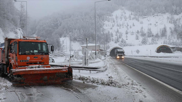 Bolu Dağı&#039;nda kar başladı