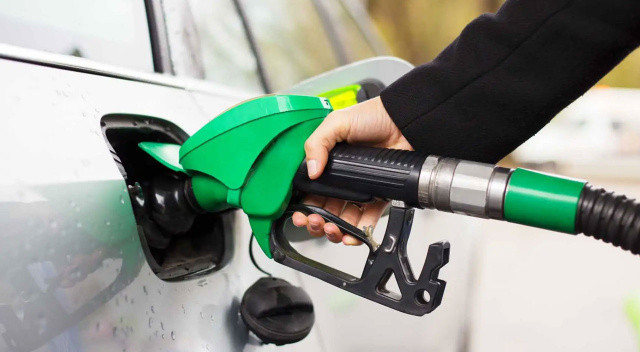 Çin kapıyı kapattı petrol fiyatları yükselişe geçti! Benzin ve motorine zam gelecek mi? Akaryakıt fiyatlarında indirim var mı? 19 Nisan güncel akaryakıt fiyatları