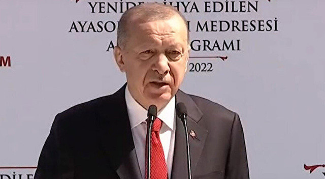 Erdoğan: Ayasofya Fatih Medresesi ile bir eseri daha şehrimize kazandırıyoruz Erdoğan: Ayasofya Fatih Medresesi ile bir eseri daha şehrimize kazandırıyoruz