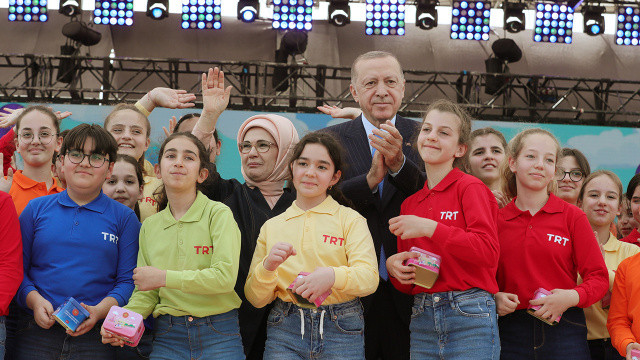 Cumhurbaşkanı Erdoğan&#039;dan 23 Nisan mesajı