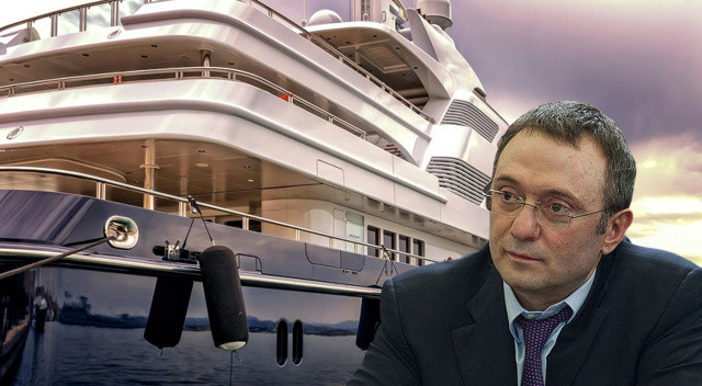 Fiji, Rus oligarkın 325 milyon dolarlık süper lüks yatına el koydu! Mürettebat göz altına alındı Fiji, Rus oligarkın 325 milyon dolarlık süper lüks yatına el koydu! Mürettebat göz altına alındı