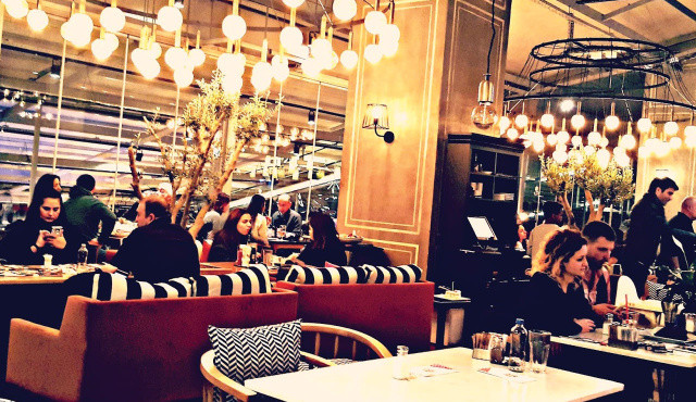 Lüks karaborsada! Pahalı restoranlarda boş yer yok Lüks karaborsada! Pahalı restoranlarda boş yer yok