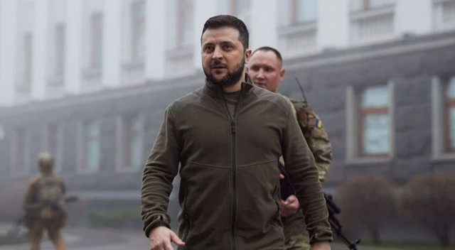 Zelenksiy: Tahliyeler için Türkiye ile görüşüyoruz Zelenksiy: Tahliyeler için Türkiye ile görüşüyoruz