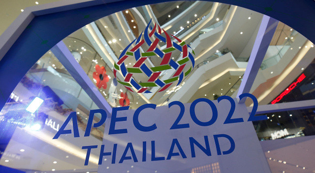 APEC toplantısında kriz: Rus bakan söz aldı, 5 ülke salonu terk etti APEC toplantısında kriz: Rus bakan söz aldı, 5 ülke salonu terk etti