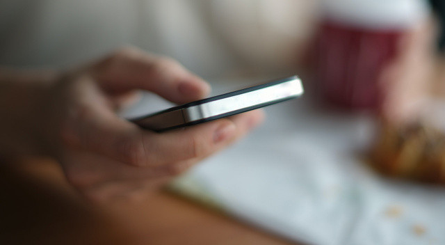 E-hastalıklara dikkat: 'Nomofobi' artıyor! Sinsi algoritmalara karşı uzmanlar uyardı Çağımızın hastalığı: İnternet bağımlılığından kurtulmanın 5 yolu | Türkiye  Gazetesi