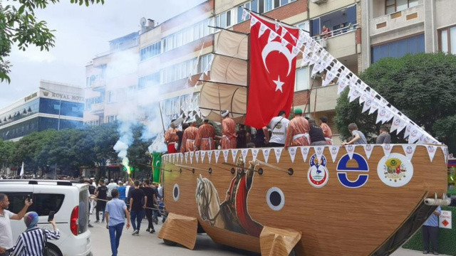 İstanbul'un fethinde gemiyi karadan yürüttüler İstanbul'un fethinde gemiyi karadan yürüttüler