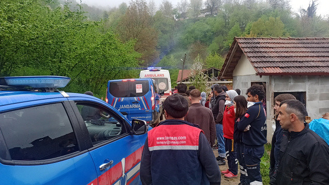 Bayram arifesin eşini öldürdü, oğlunu yaraladı