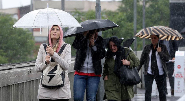 Meteoroloji 'sarı kod' ile uyardı: Dikkat, kuvvetli geliyor (4 Mayıs 2022 hava durumu) Meteoroloji 'sarı kod' ile uyardı: Dikkat, kuvvetli geliyor (4 Mayıs 2022 hava durumu)