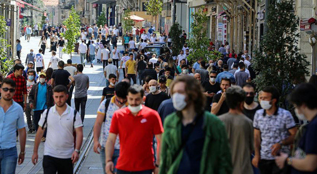 Toplu taşımada maske zorunluluğu kaldırıldı Toplu taşımada maske zorunluluğu kaldırıldı