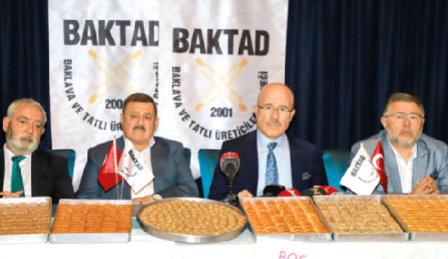 Yeşil isyan! Baklavadan fıstığı çıkardılar