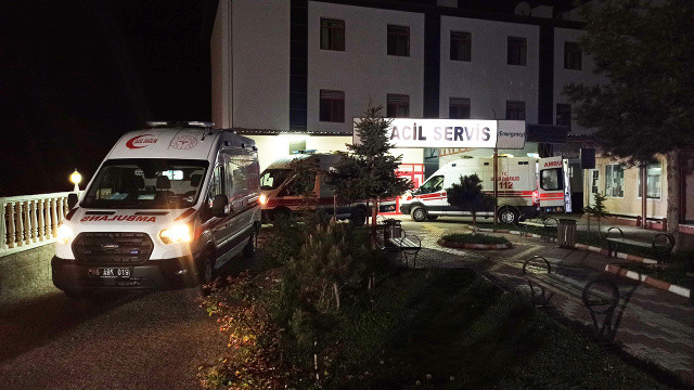 Yozgat’ta otomobil devrildi, ölü ve yaralılar var