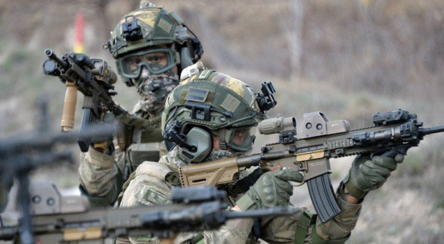 Eren-Abluka Operasyonu başlatıldı: İlk günden 3 PKK'lı terörist etkisiz hale getirildi Eren-Abluka Operasyonu başlatıldı: İlk günden 3 PKK'lı terörist etkisiz hale getirildi