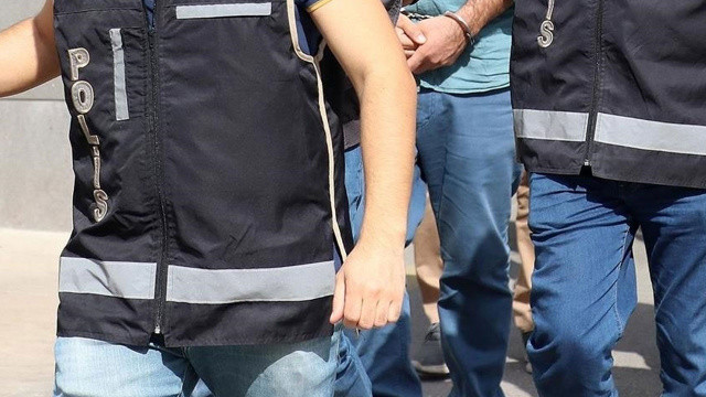 FETÖ'nün mülki idaresine ikinci baskın: 13 kişi tekrar gözaltına alındı FETÖ'nün mülki idaresine ikinci baskın: 13 kişi tekrar gözaltına alındı