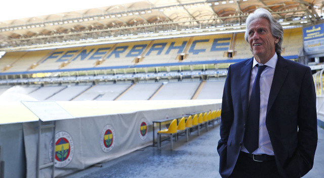 Jorge Jesus imza töreninde Mesut Özil detayı... "Kendisi ile alınan kararı aynen devam ettireceğim" Jorge Jesus imza töreninde Mesut Özil detayı... "Kendisi ile alınan kararı aynen devam ettireceğim"