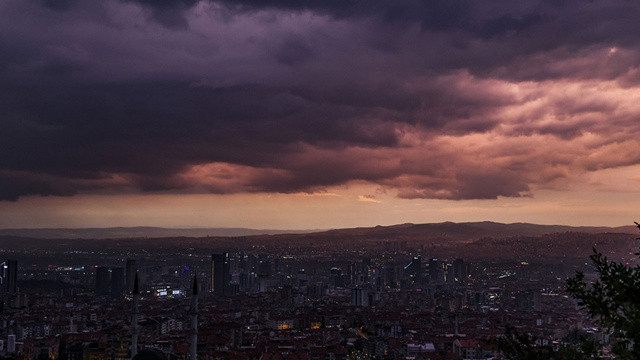 Meteoroloji'den 4 bölge için uyarı: Yoğun sağanak geliyor! Meteoroloji'den 4 bölge için uyarı: Yoğun sağanak geliyor!