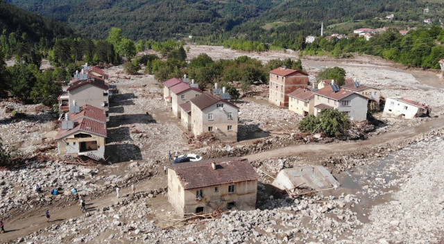 Sinop'ta sel teyakkuzu: 3 köy boşaltıldı Sinop'ta sel teyakkuzu: 3 köy boşaltıldı