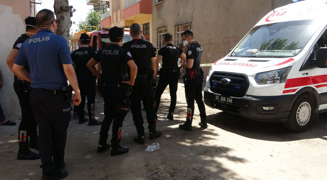Sokağı kötü kokular sardı... Acı olay ortaya çıktı Sokağı kötü kokular sardı... Acı olay ortaya çıktı