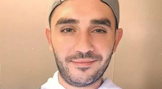 Türk genci Avustralya'da gözaltındayken bıçaklanarak öldürüldü Türk genci Avustralya'da gözaltındayken bıçaklanarak öldürüldü