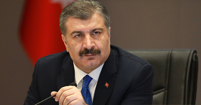 Bakan Koca, "Hekimlere silah ruhsatı verilsin" talebine tepki gösterdi Bakan Koca, "Hekimlere silah ruhsatı verilsin" talebine tepki gösterdi
