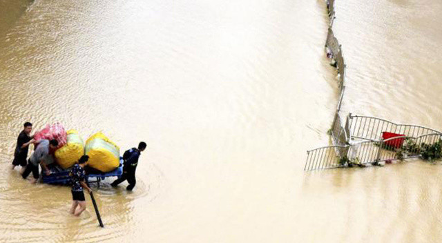 Çin’de sel felaketi: 12 ölü, 12 kayıp