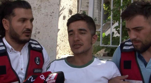 Günler sonra bulundu: 8 gündür kayıp olan genç nasıl hayatta kaldığını anlattı Günler sonra bulundu: 8 gündür kayıp olan genç nasıl hayatta kaldığını anlattı