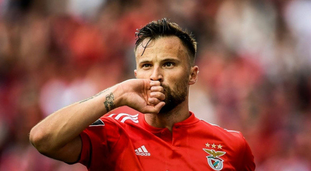 Haris Seferovic'te işlem tamam! Galatasaray'ın yeni golcüsü belli oldu Haris Seferovic'te işlem tamam! Galatasaray'ın yeni golcüsü belli oldu