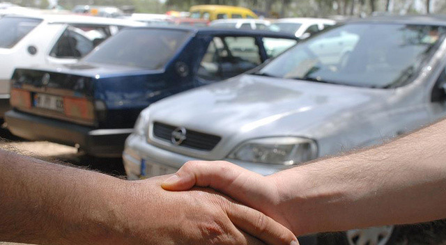 İkinci el araç alacaklara uzman uyarısı: Dolandırıcıların bu yalanlarına kanmayın İkinci el araç alacaklara uzman uyarısı: Dolandırıcıların bu yalanlarına kanmayın