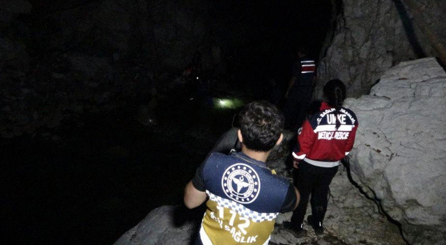 15 kişi kanyonda mahsur kalmıştı,9 saat sonra kurtarıldılar: Kimlikleri ise dikkat çekti 15 kişi kanyonda mahsur kalmıştı,9 saat sonra kurtarıldılar: Kimlikleri ise dikkat çekti