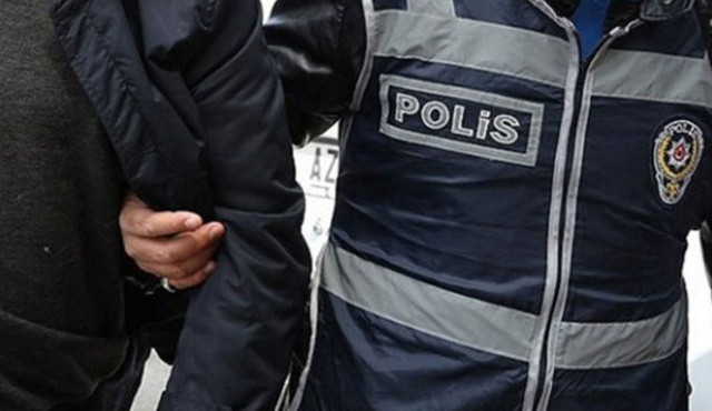 İzmir merkezli 18 ilde FETÖ operasyonu: 35 gözaltı kararı var İzmir merkezli 18 ilde FETÖ operasyonu: 35 gözaltı kararı var