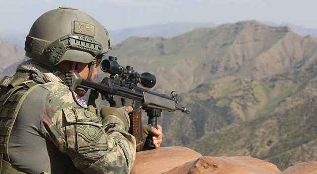 Pençe-Kilit'le Irak'ın kuzeyinde PKK'ya darbe! 2 terörist etkisiz Pençe-Kilit'le Irak'ın kuzeyinde PKK'ya darbe! 2 terörist etkisiz