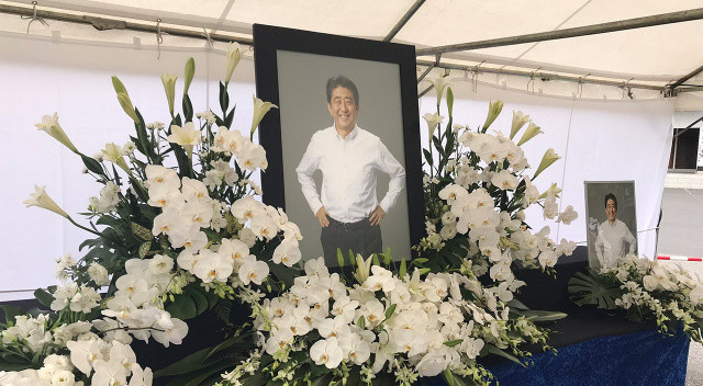Şinzo Abe için cenaze töreni yapıldı Şinzo Abe için cenaze töreni yapıldı