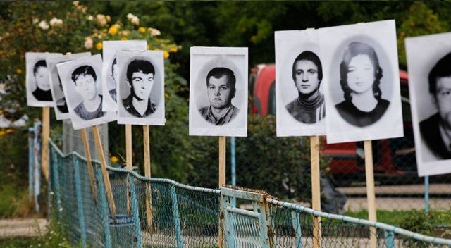 Srebrenitsa Katliamı’nın yıldönümünde Müslümanlara çirkin tahrik! Srebrenitsa Katliamı’nın yıldönümünde Müslümanlara çirkin tahrik!