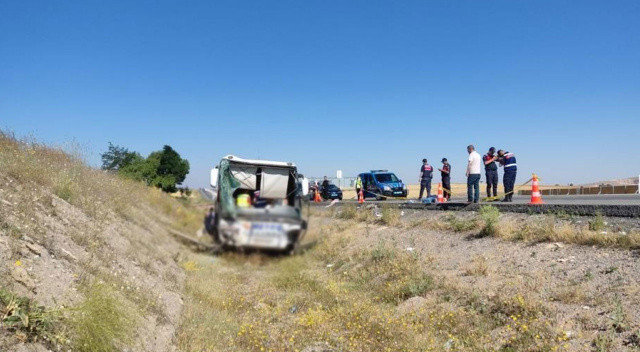 Yolcu otobüsü şarampole devrildi: 1’i ağır 17 yaralı Yolcu otobüsü şarampole devrildi: 1’i ağır 17 yaralı