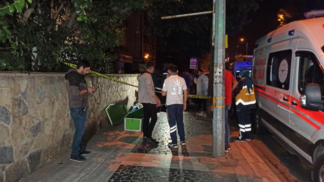 Bisiklet sürerken yediği yemek canından etti! Bisiklet sürerken yediği yemek canından etti!