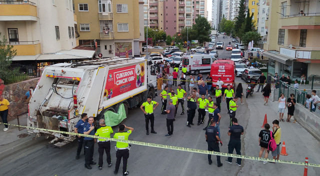 Çöp kamyonunun altında kalan çocuk hayatını kaybetti Çöp kamyonunun altında kalan çocuk hayatını kaybetti