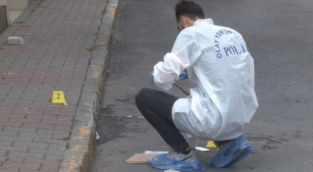 Damadı dehşeti yaşattı: Ekmek almaya gitmişti, kanlar içinde yere yığıldı Damadı dehşeti yaşattı: Ekmek almaya gitmişti, kanlar içinde yere yığıldı