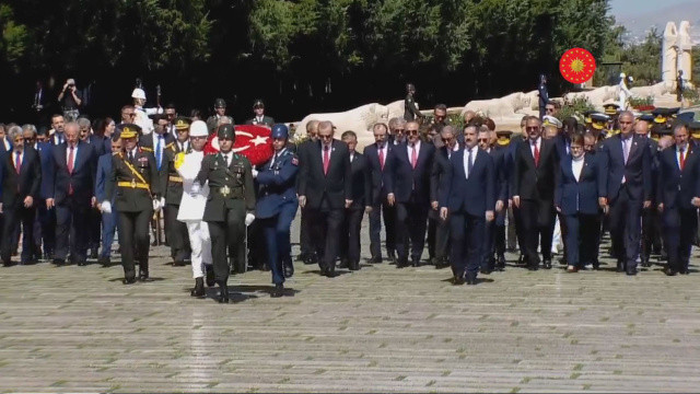 Devlet erkanı Anıtkabir'de Devlet erkanı Anıtkabir'de