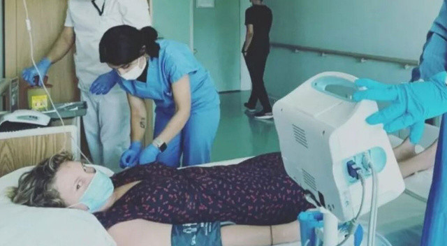 Farah Zeynep Abdullah’a hastanede doğum günü sürprizi Farah Zeynep Abdullah’a hastanede doğum günü sürprizi