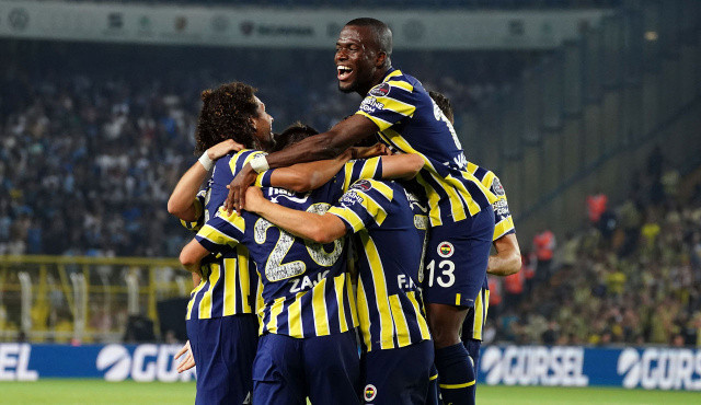 Fener&#039;in ayak sesleri! 311 gün sonra gelen liderlik