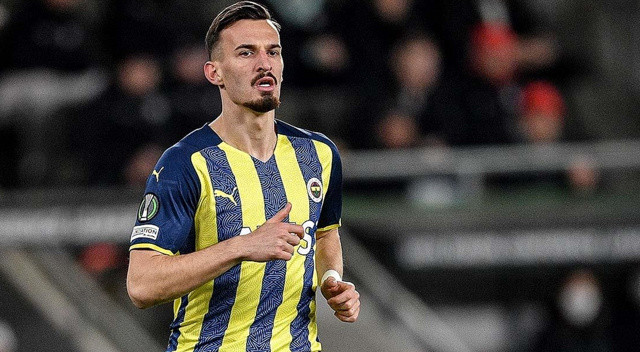 Fenerbahçe Mergim Berisha'yı Augsburg'a kiraladı Fenerbahçe Mergim Berisha'yı Augsburg'a kiraladı