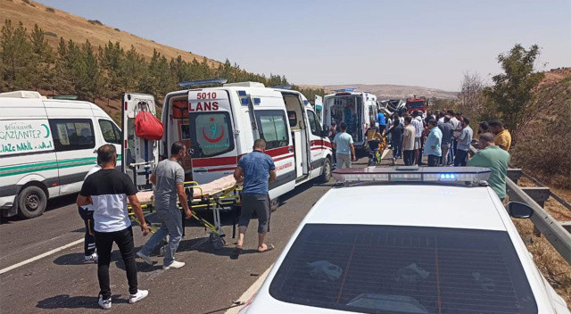Gaziantep’te katliam gibi kaza: 15 kişi hayatını kaybetti Gaziantep’te katliam gibi kaza: 15 kişi hayatını kaybetti